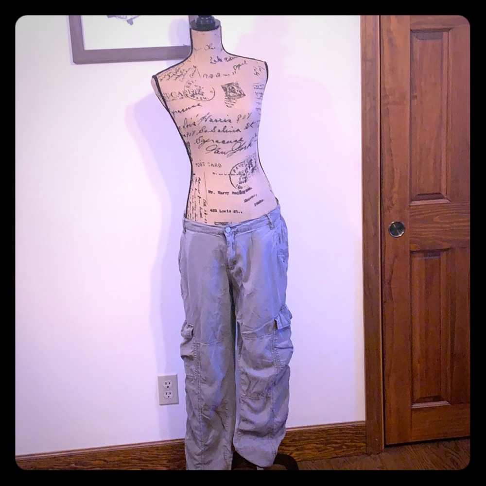Stylish Gray/Green Cargo Pants
